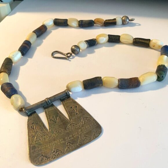 VINTAGE BRASS PENDANT GEMSTONE NECKLACES - Picture 1 of 7